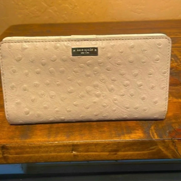 Kate Spade Taupe Ostrich Embossed Leather Wallet EUC - Picture 1 of 7